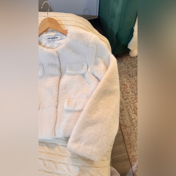 SELF-PORTRAIT CREAM FAUX FUR JACKET, size US 4/ UK 8, brand new, never worn. - Picture 13 of 16